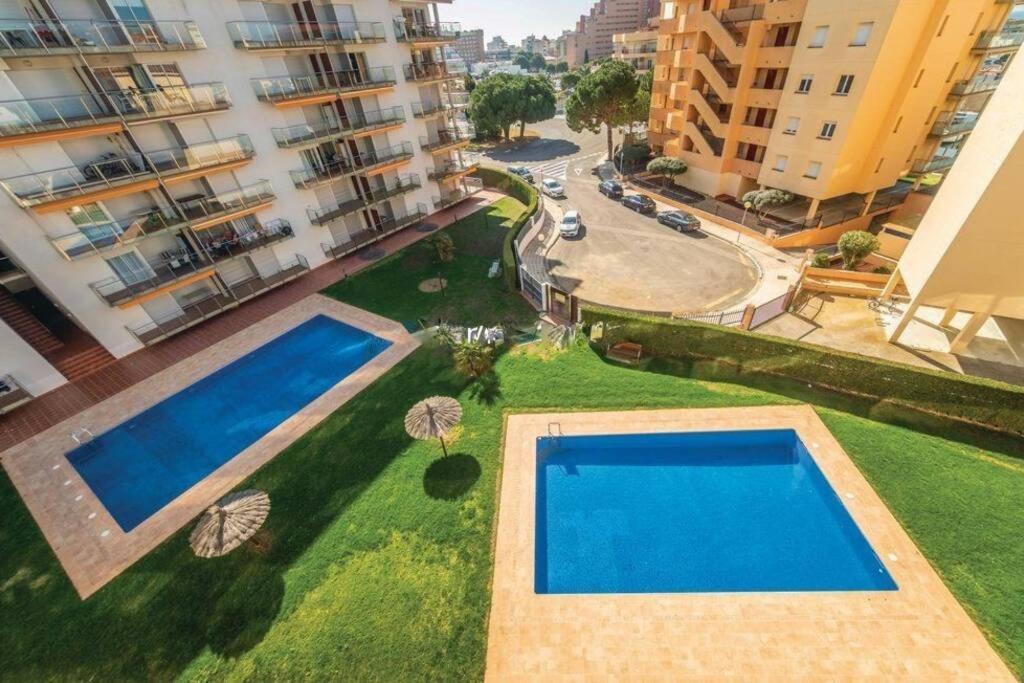 Apartamento En Roses Con Parking Y Piscina Leilighet Eksteriør bilde