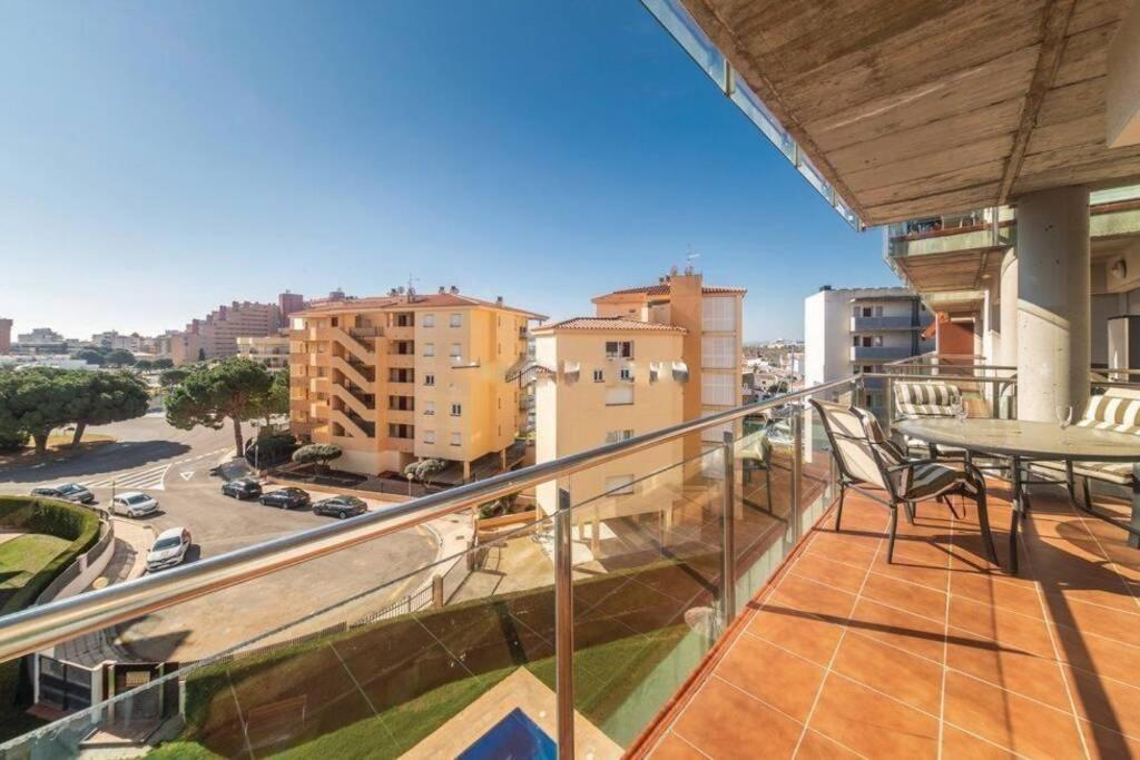Apartamento En Roses Con Parking Y Piscina Leilighet Eksteriør bilde